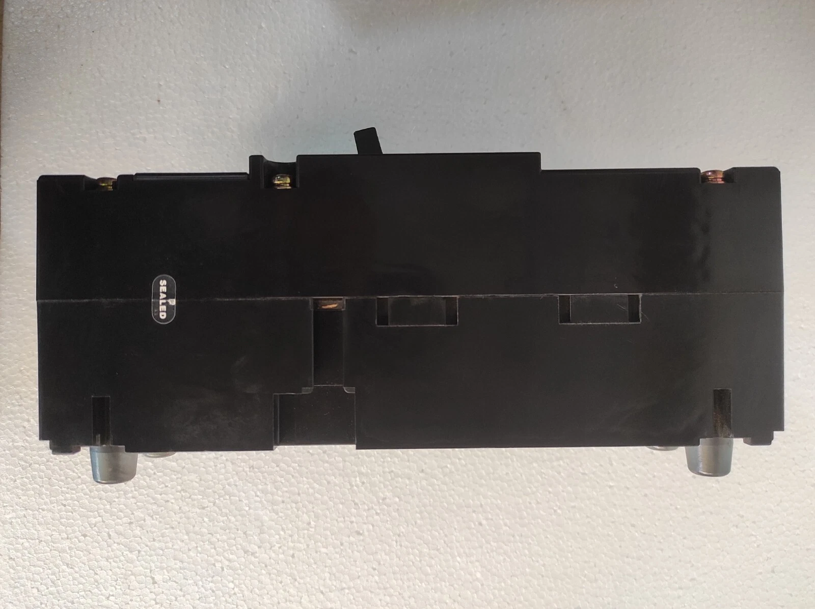 admin/uploads/uploads/terasaki tembreak xs400 pole circuit brea_5.webp